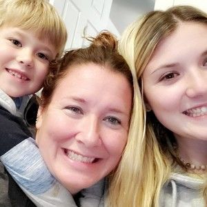 Meet your Posher, April